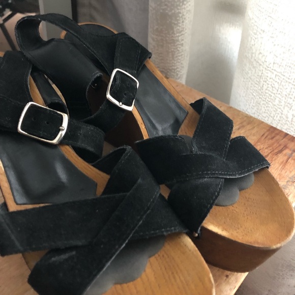 Wedge - Picture 3 of 7